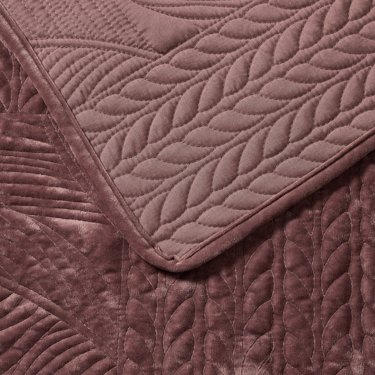 Dusklia - Rome Velvet Greek Matelasse Bedspread - Deep Pink