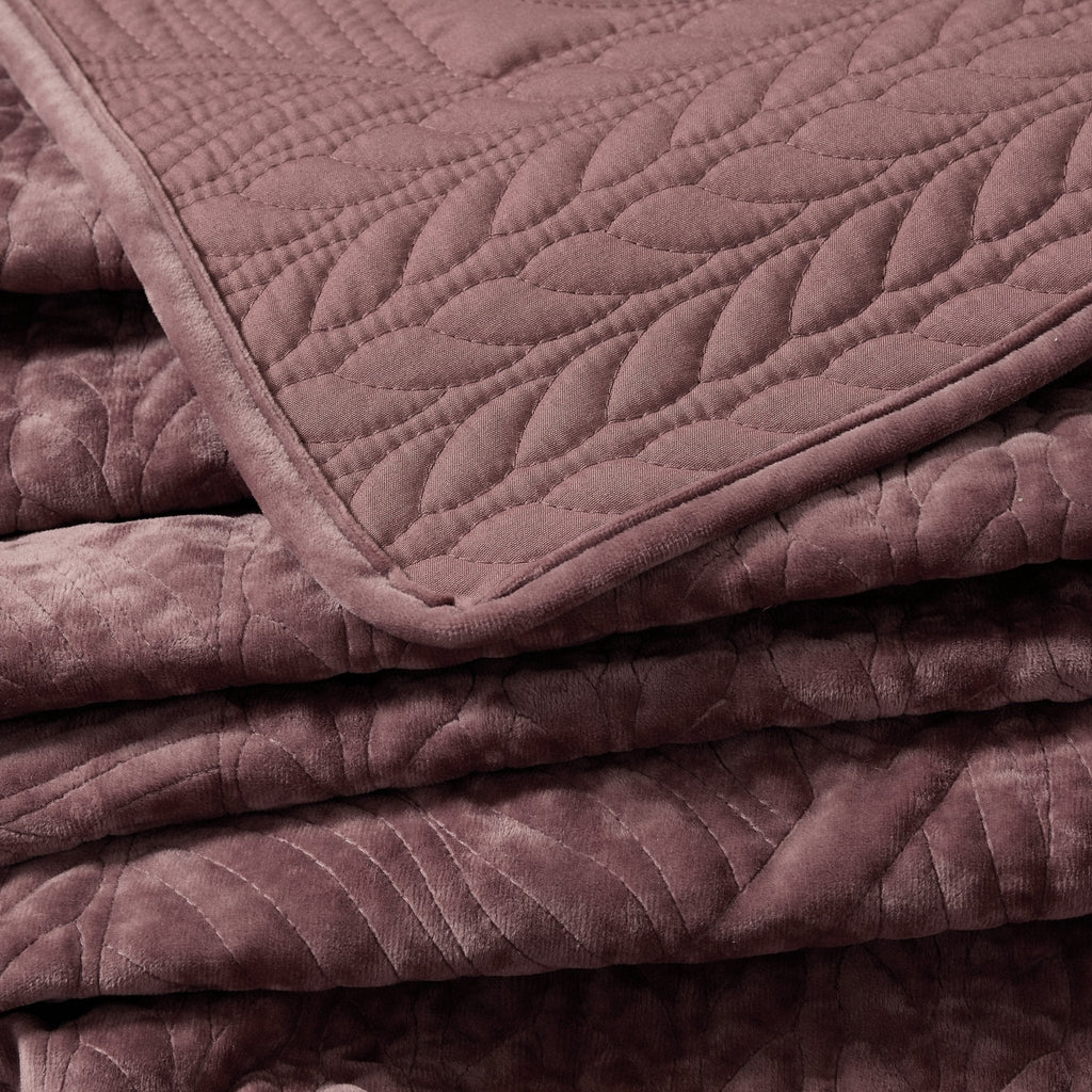 Dusklia - Rome Velvet Greek Matelasse Bedspread - Deep Pink