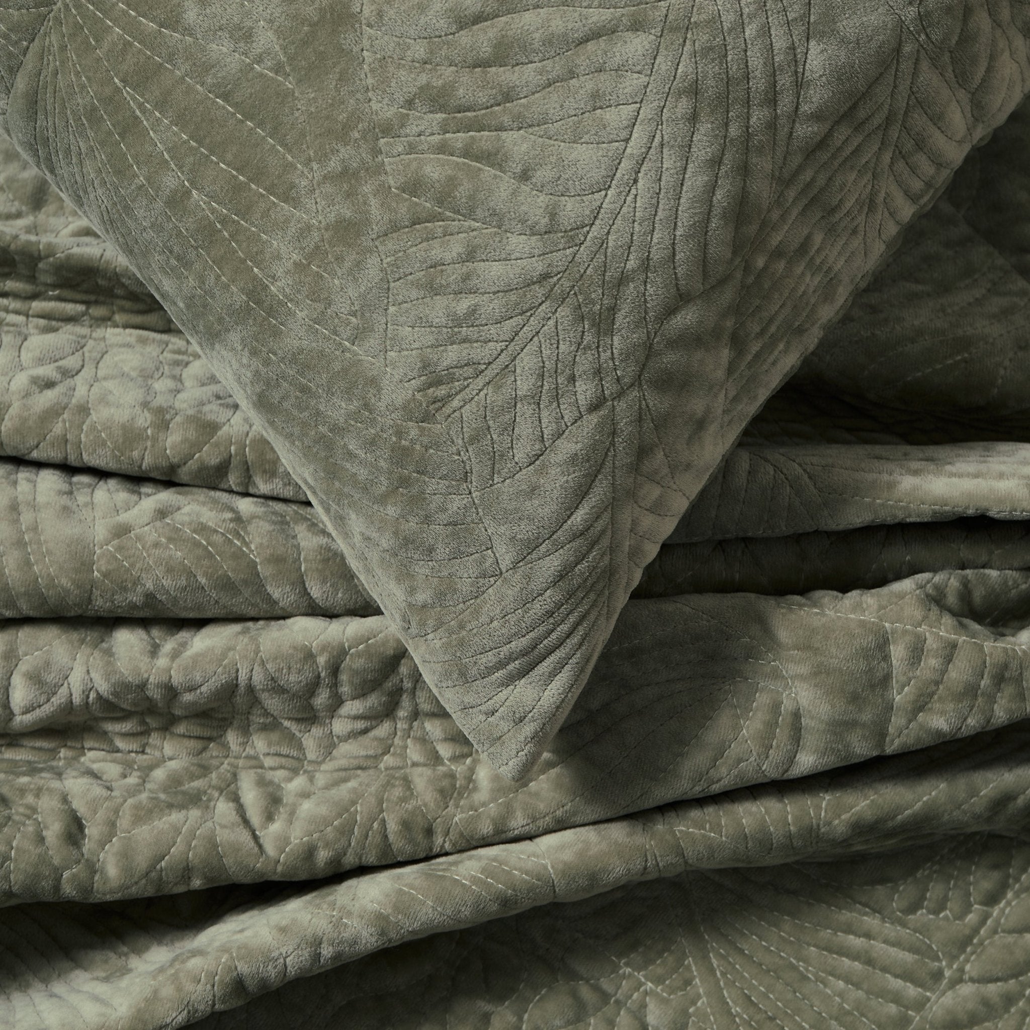 Dusklia - Rome Velvet Greek Matelasse Cushion Cover - Basil