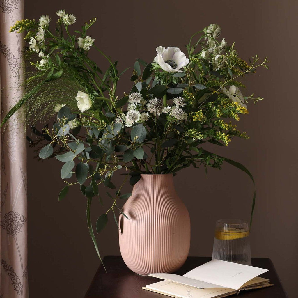 Dusklia - Rose Matt Ribbed Clay Vase - Pink