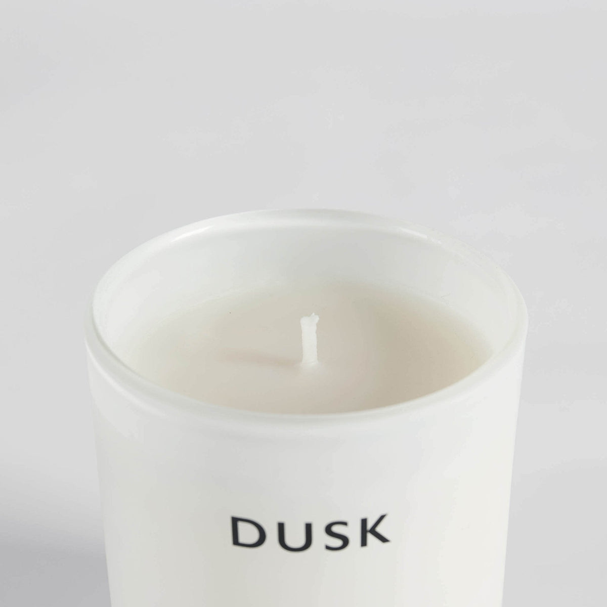 Dusklia - Sandalwood Scented Candle