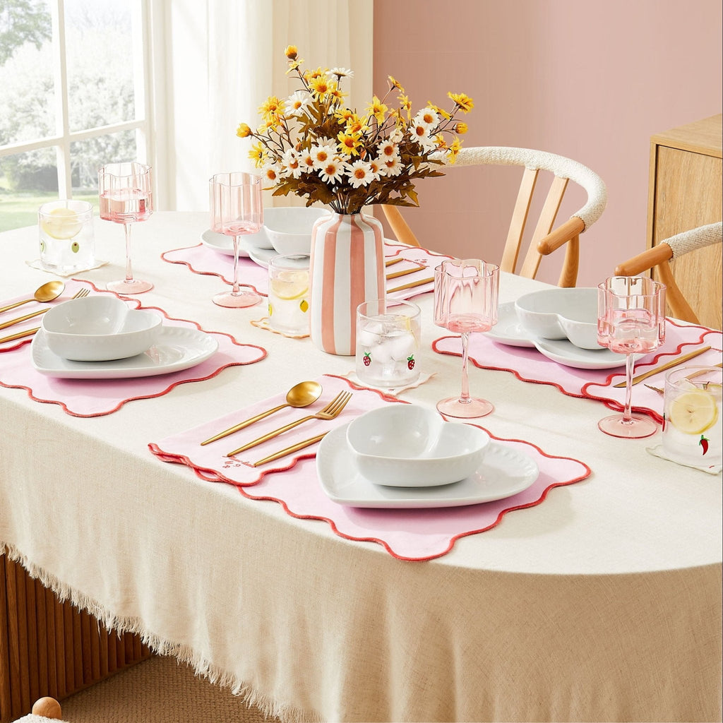 Dusklia - Scallop Edge Set of 4 Placemats - Pink/Red