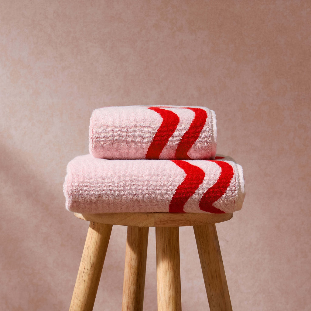 Dusklia - Scalloped Cotton Towels - Pink/Red