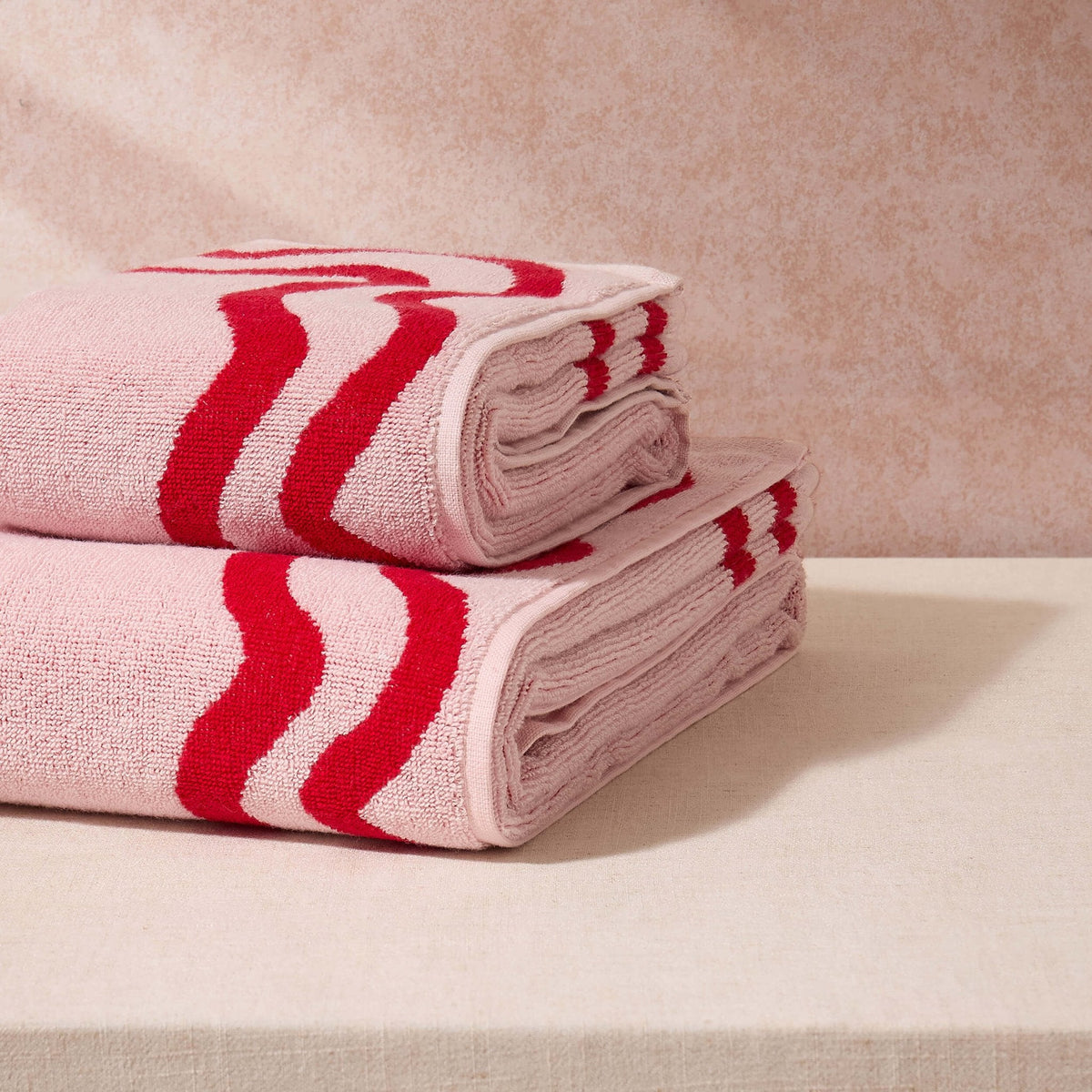 Dusklia - Scalloped Cotton Towels - Pink/Red