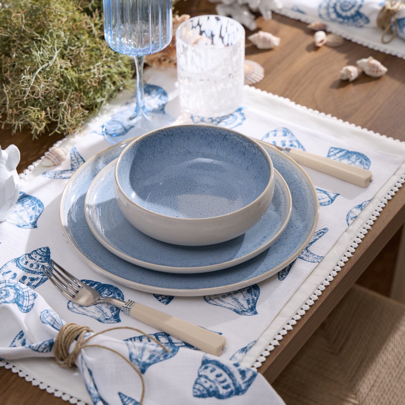 Dusklia - Shell Print Set of 4 Napkins - Natural/ Blue