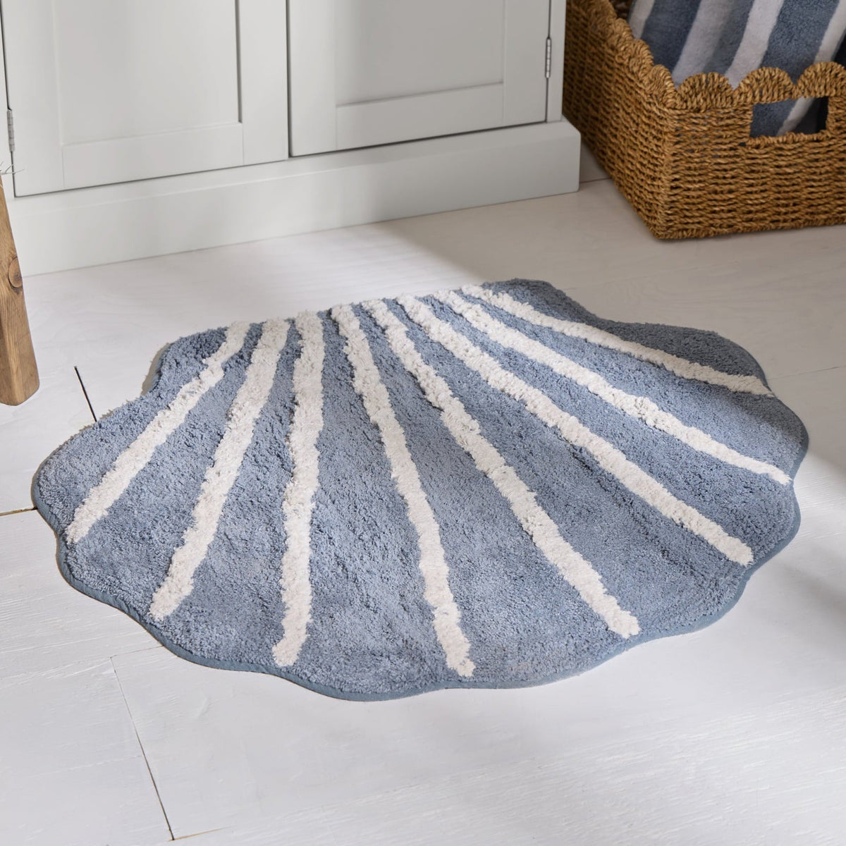 Dusklia - Shell Tufted Bath Mat - Blue