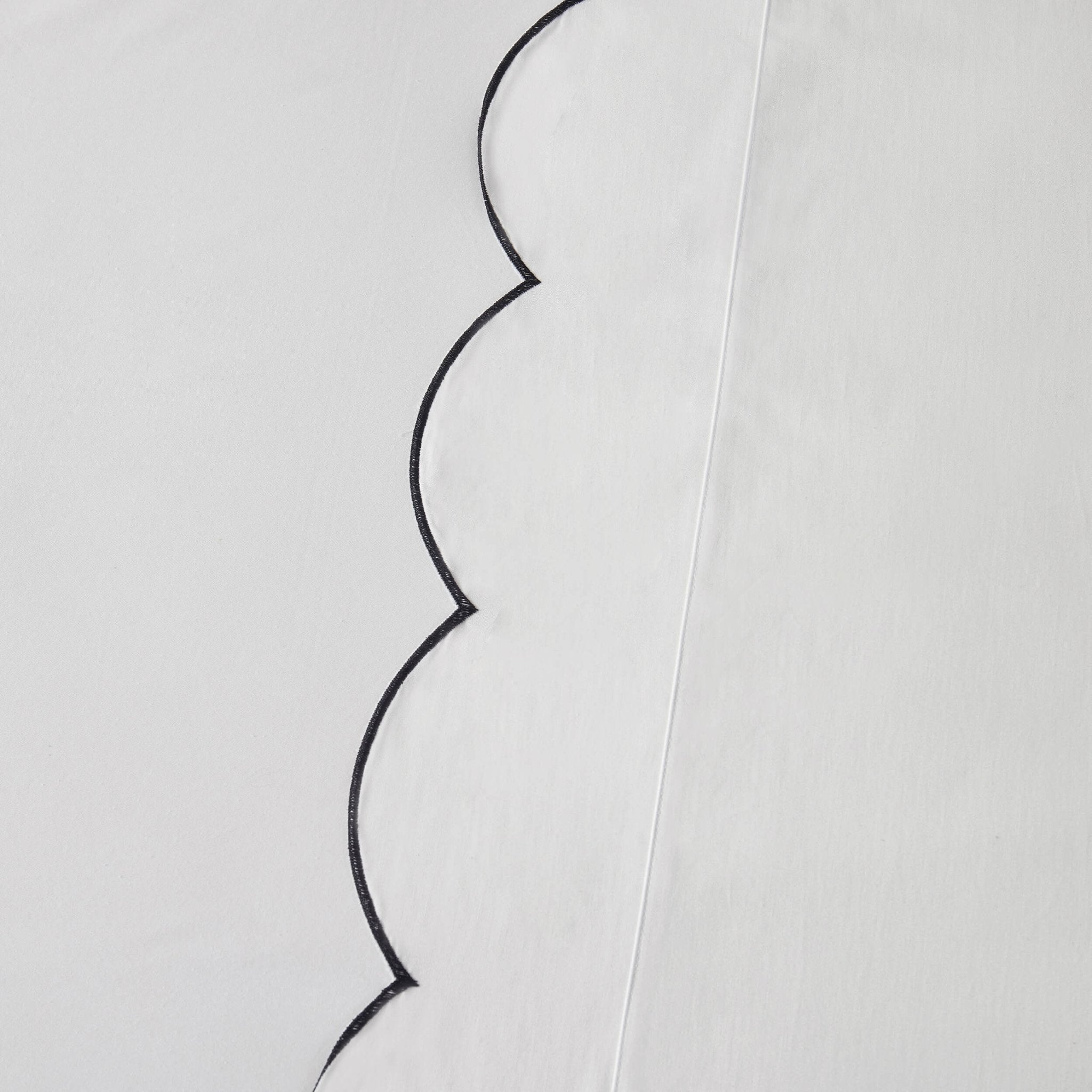 Dusklia - Simone Scallop Embroidered Edge Flat Sheet - Off White/Black