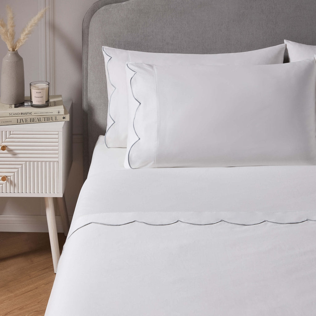 Dusklia - Simone Scallop Embroidered Edge Flat Sheet - White/Blue