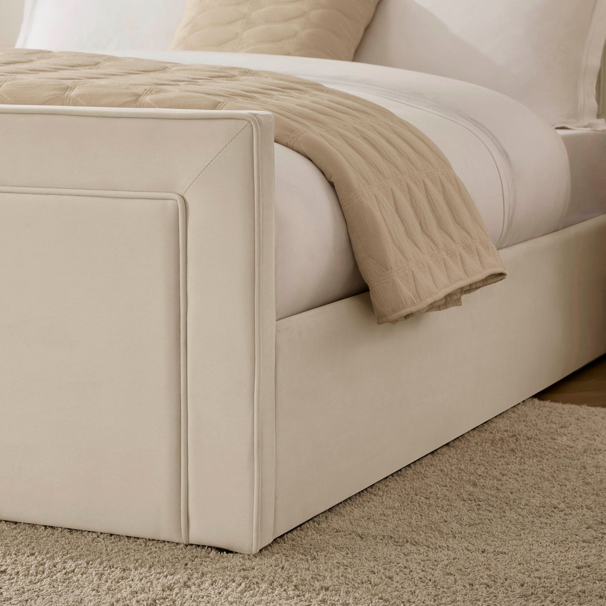 Dusklia - Sorrento Ottoman Storage Bed - Ecru/White