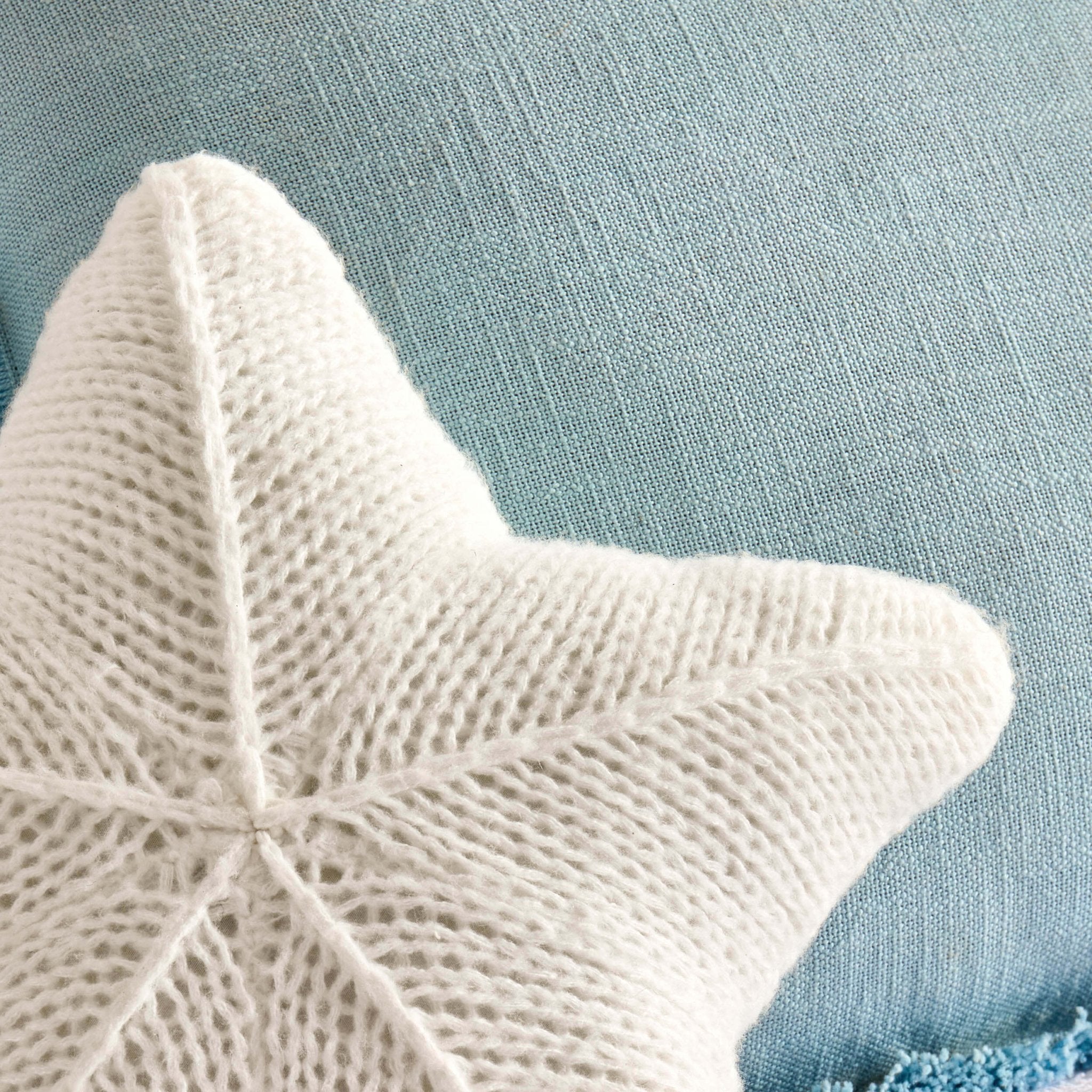 Dusklia - Starfish Cushion - White