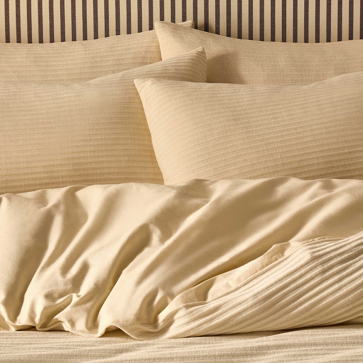 Dusklia - Super Soft Jacquard Chenille Duvet Cover & Pillowcase Set - Cream