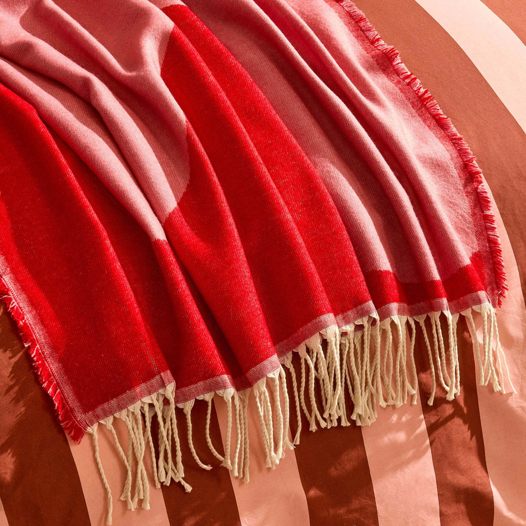 Dusklia - Swirl Contrast Pattern Throw - Pink/Red