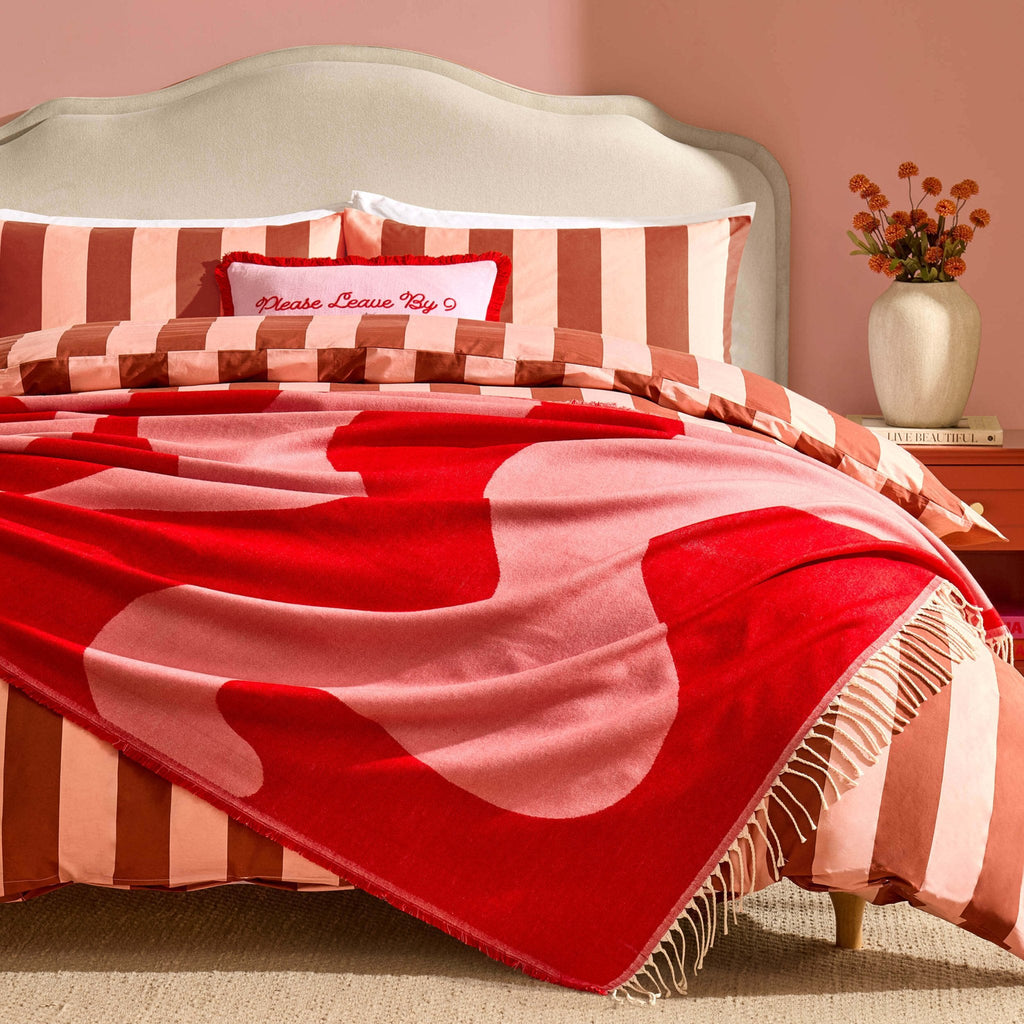 Dusklia - Swirl Contrast Pattern Throw - Pink/Red