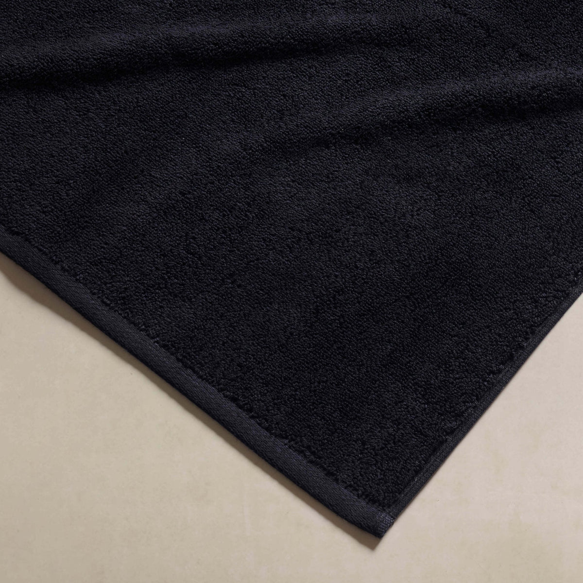Dusklia - Tahiti Super Absorbent Towel Collection - Black