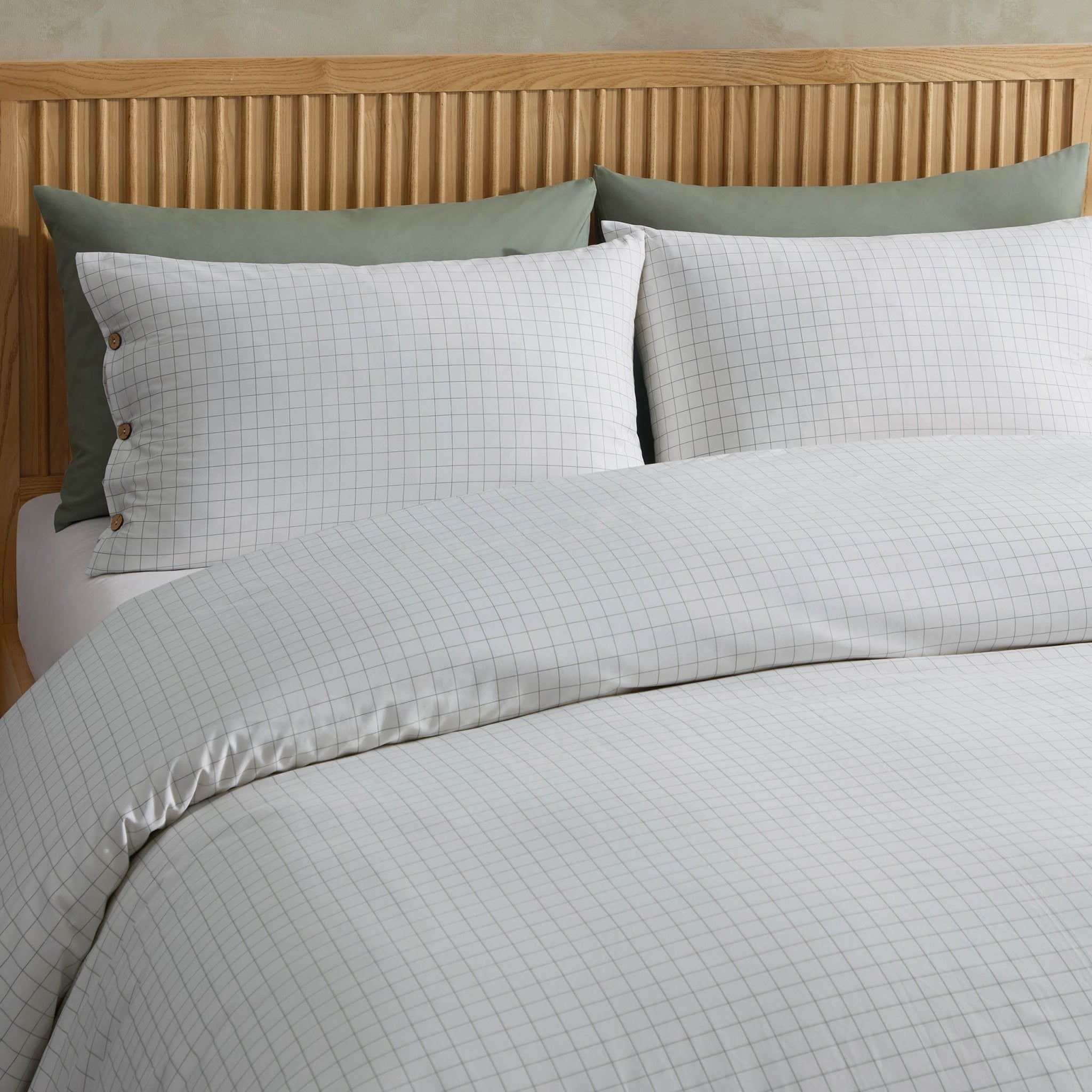 Dusklia - Thea Duvet Cover & Pillowcase Set - Off White/Black