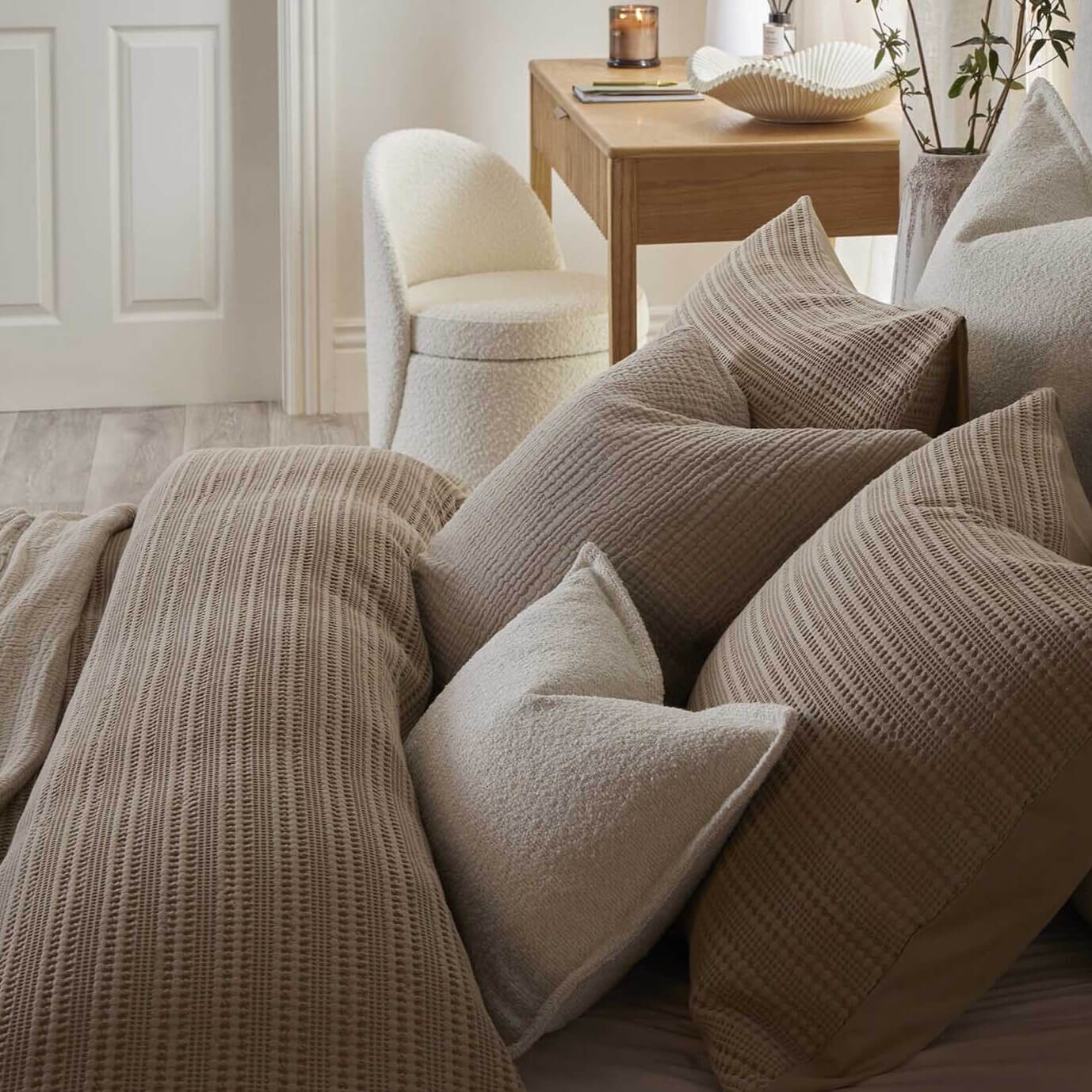 Dusklia - Vermont 180 Thread Count Waffle Duvet Cover & Pillowcase Set - Mocha