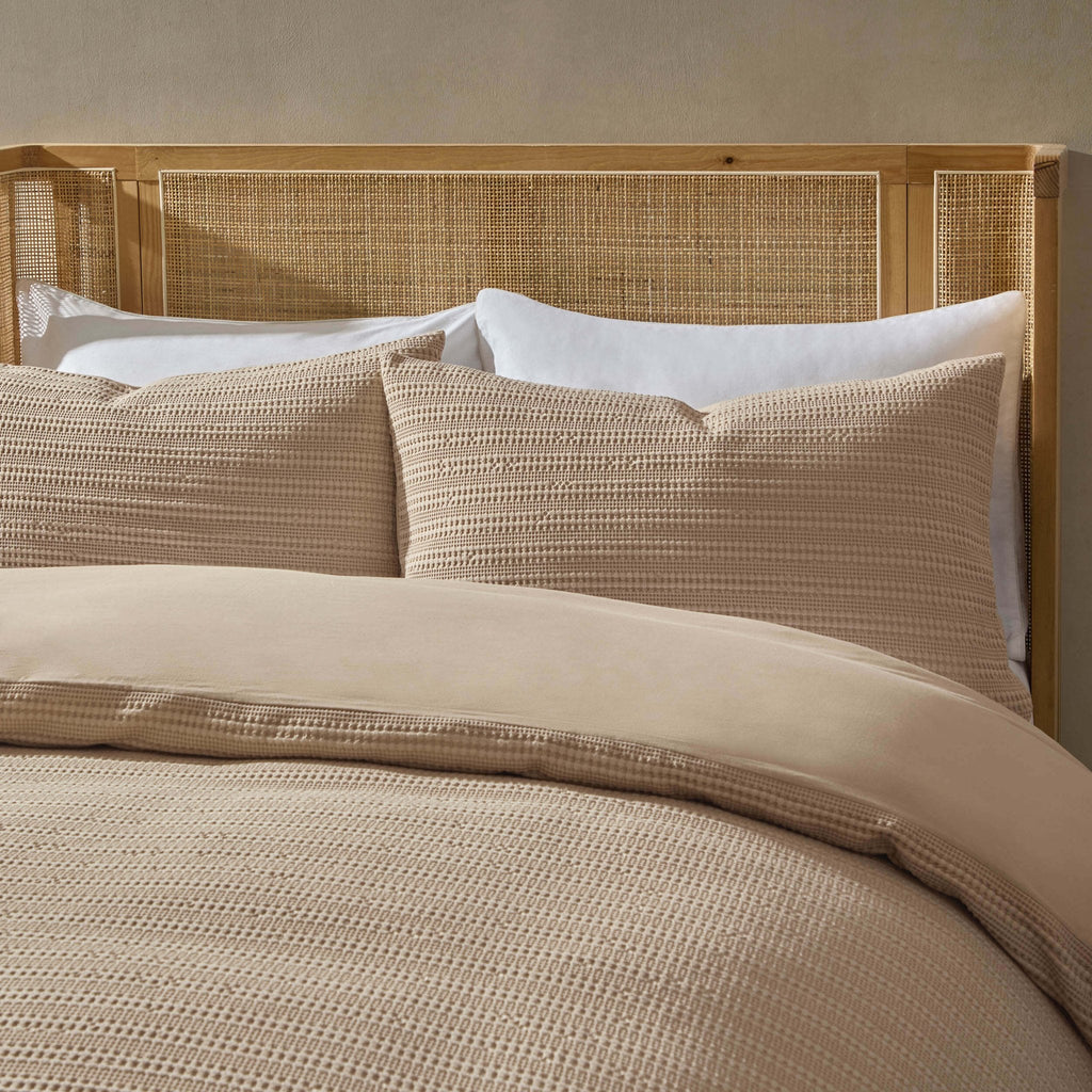 Dusklia - Vermont 180 Thread Count Waffle Duvet Cover & Pillowcase Set - Mocha