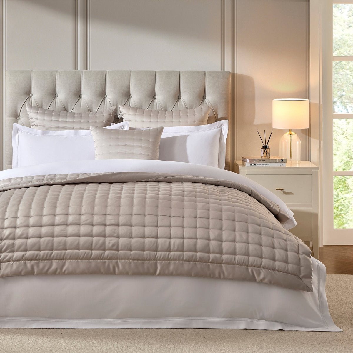 Dusklia - Vienna Quilted Satin Throw 1.5m x 2m - Champagne