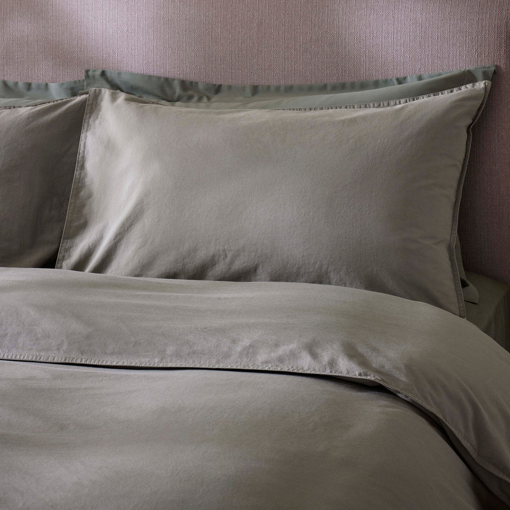 Dusklia - Washed Cotton 200 Thread Count Plain Dye Duvet Cover & Pillowcase Set - Olive