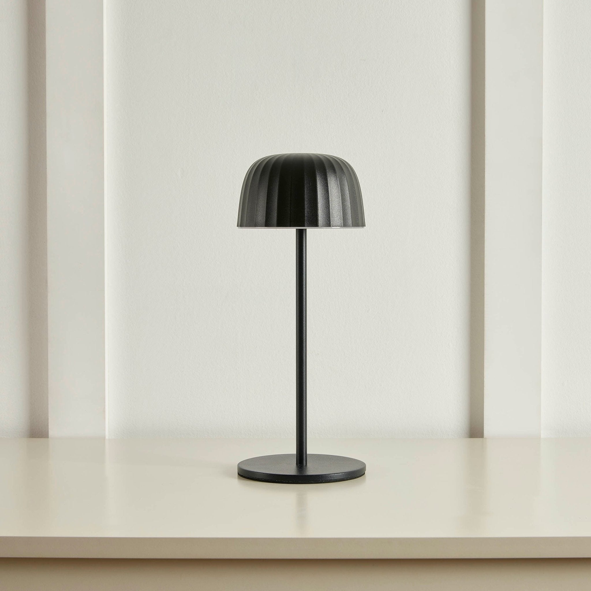 Dusklia - LED Rechargeable Table Light - Black