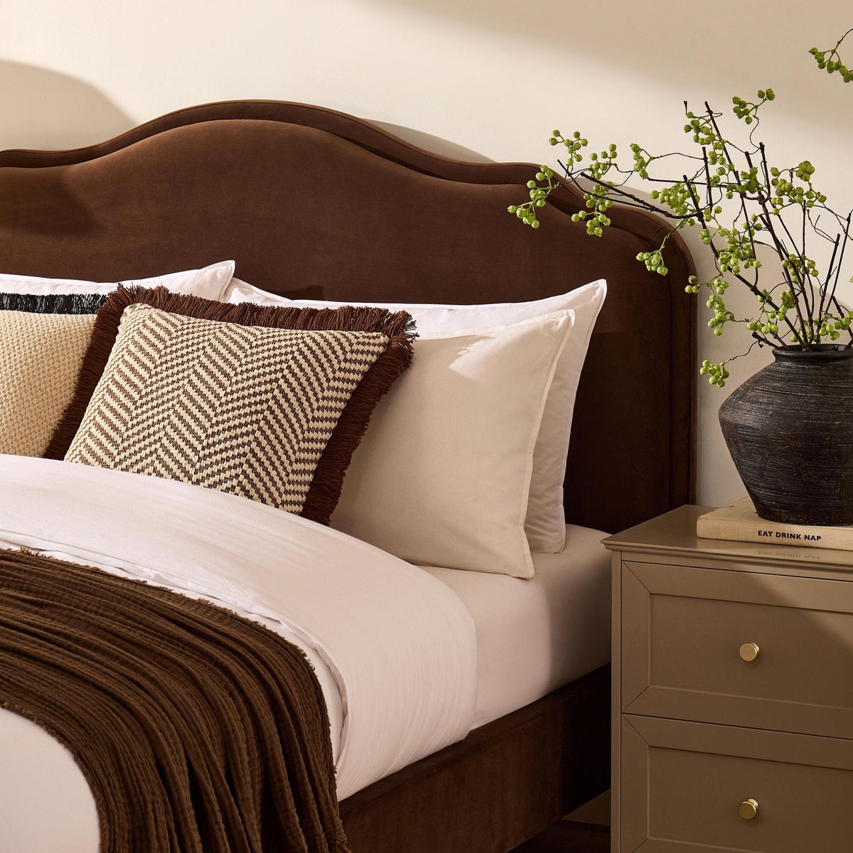 Dusklia - Wiltshire Bed Frame - Cappuccino