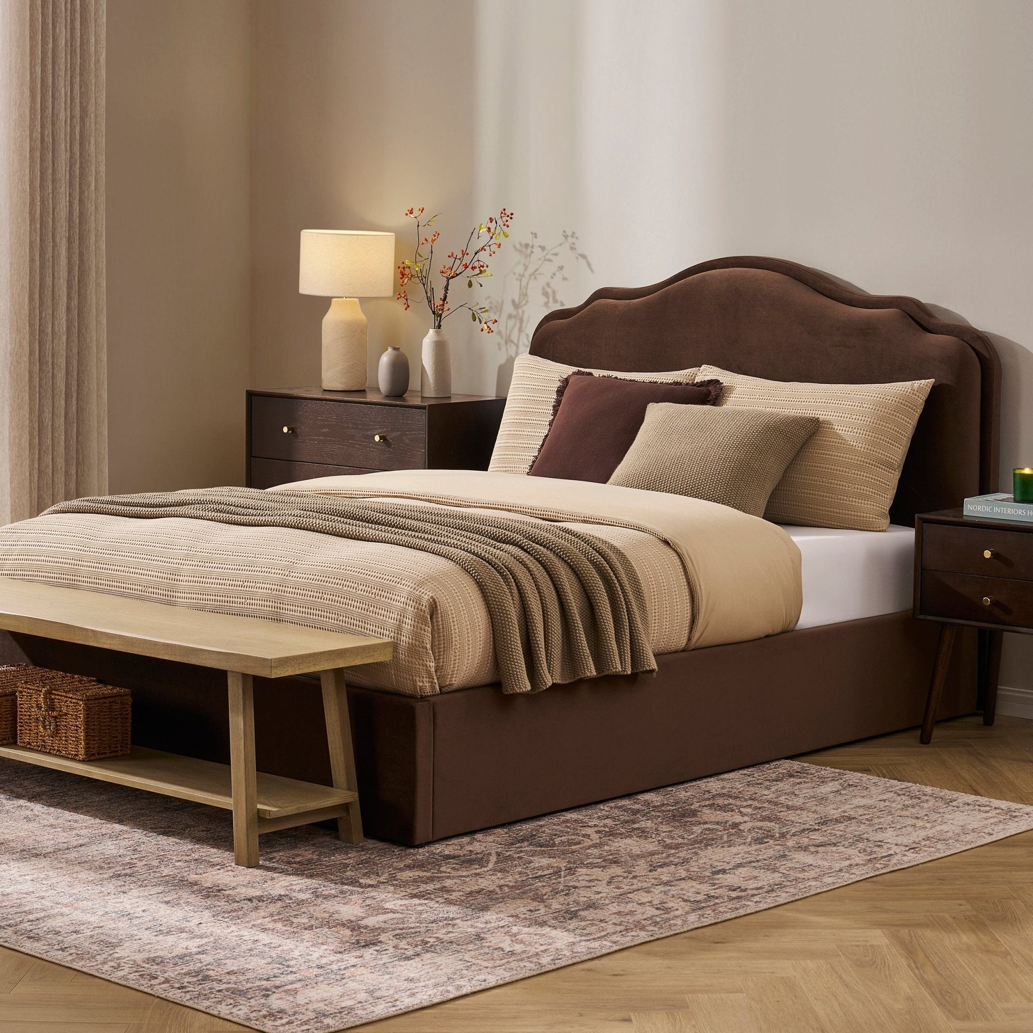 Dusklia - Wiltshire Ottoman Storage Bed - Cappuccino