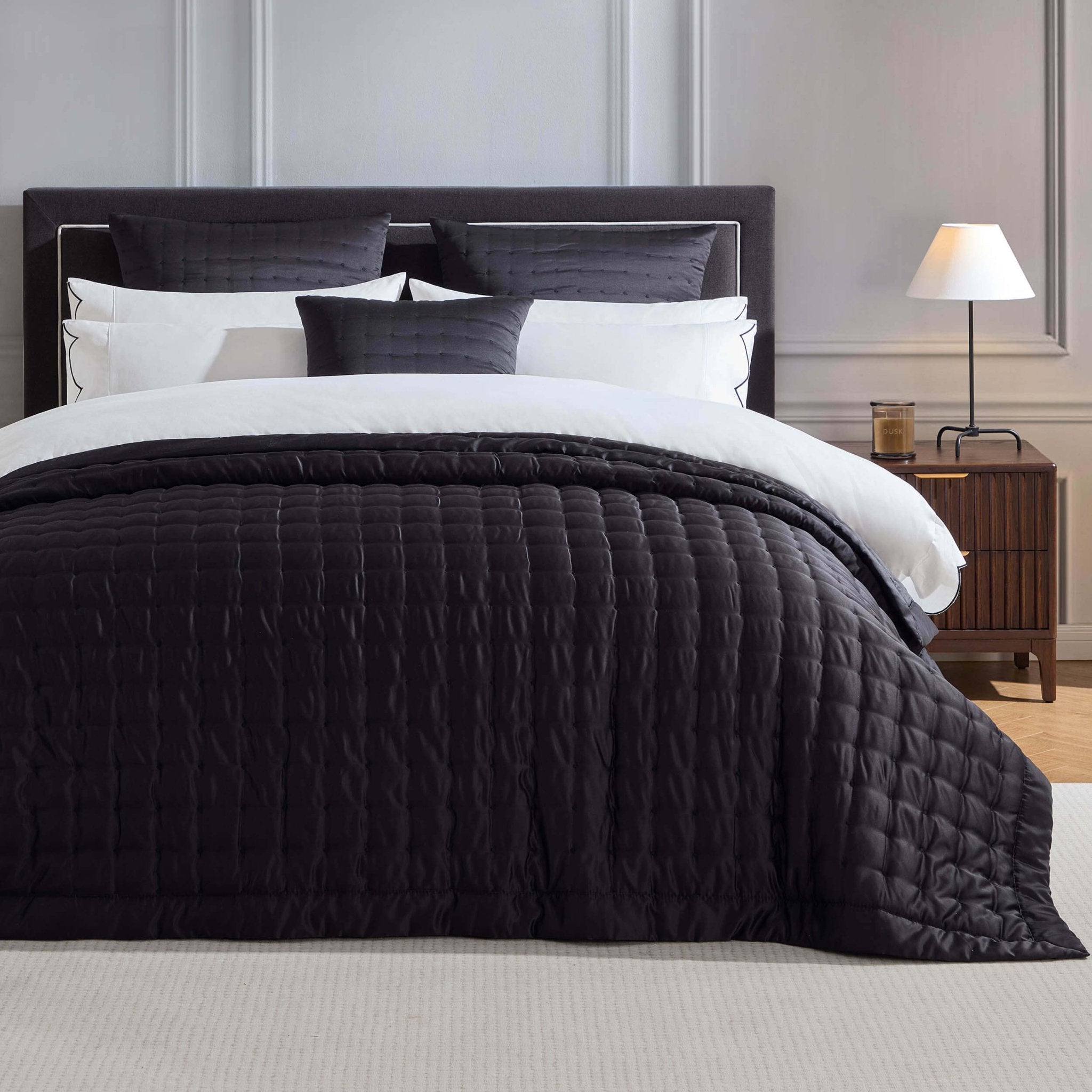 Dusklia - Windsor Ottoman Storage Bed - Black/Natural