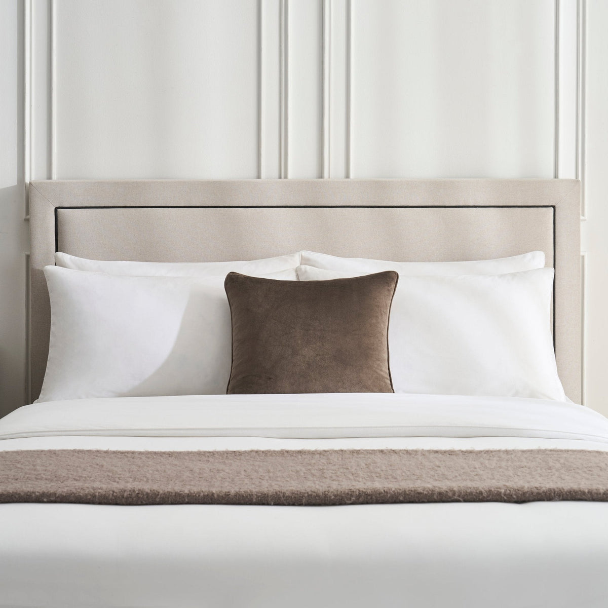 Dusklia - Windsor Ottoman Storage Bed - Natural/Black